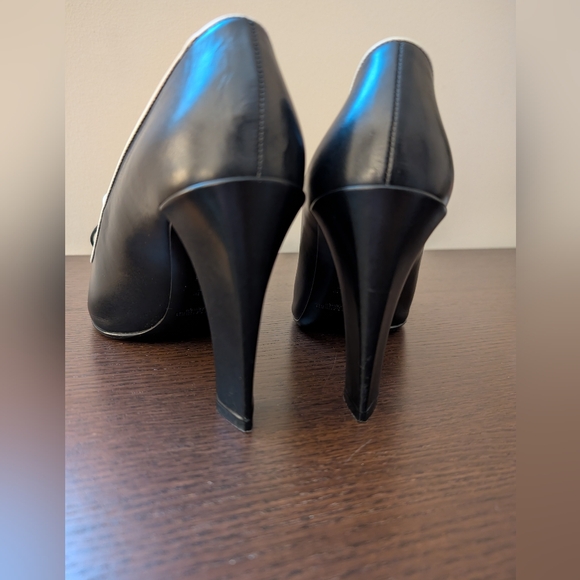 RALPH LAUREN PURPLE LABEL Katia/Spectator Heels W/DUST BAG. - Picture 6 of 16